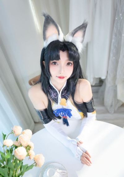 年轻的女老师