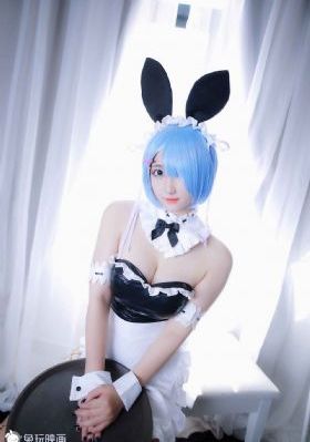 苏小曼被三个黑人玩在线观看