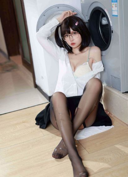 鬼剧院之惊青艳女郎